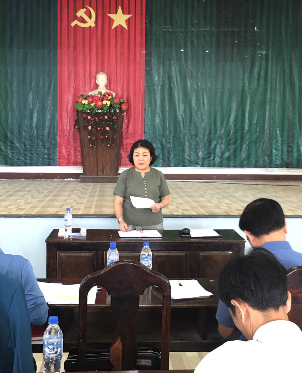 Đồng chí Đinh Thị Y Ban Quý, Uỷ viên BTV Huyện uỷ - PCT HĐND huyện phát biểu kết luận